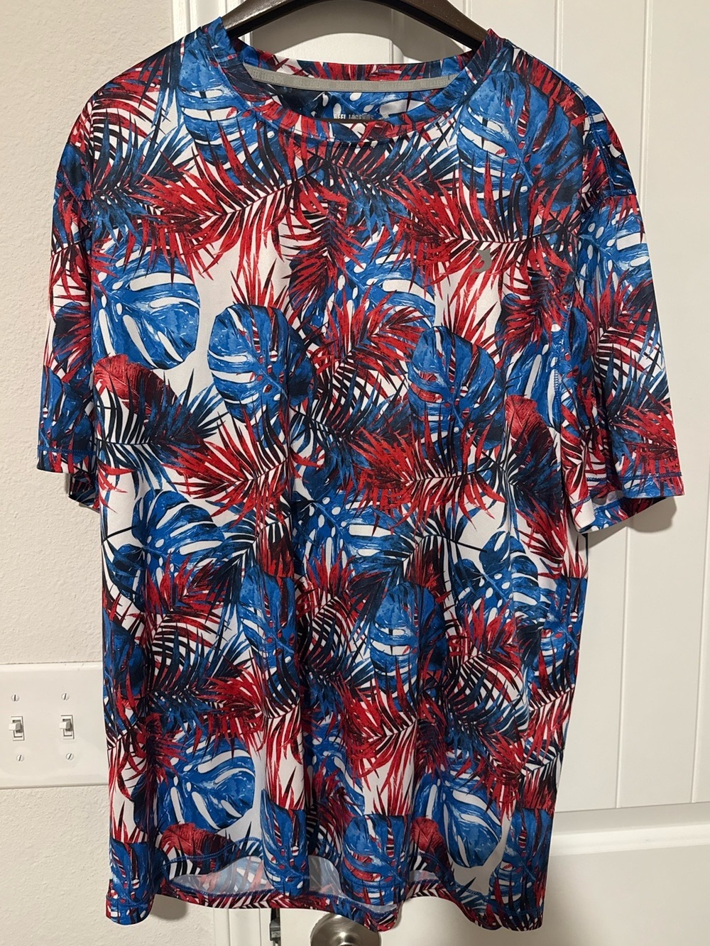 Reel Legends NWOT Tropical Leaf Shirt L Hawaiian Fishing Performance Material